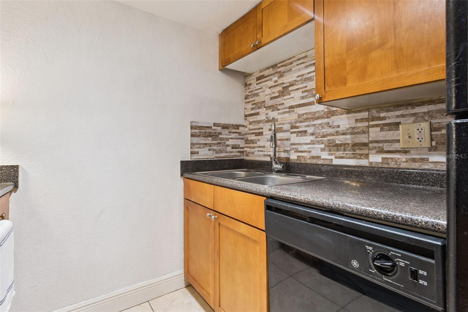 Image 11 of 32 For 291 Lewfield Circle 291