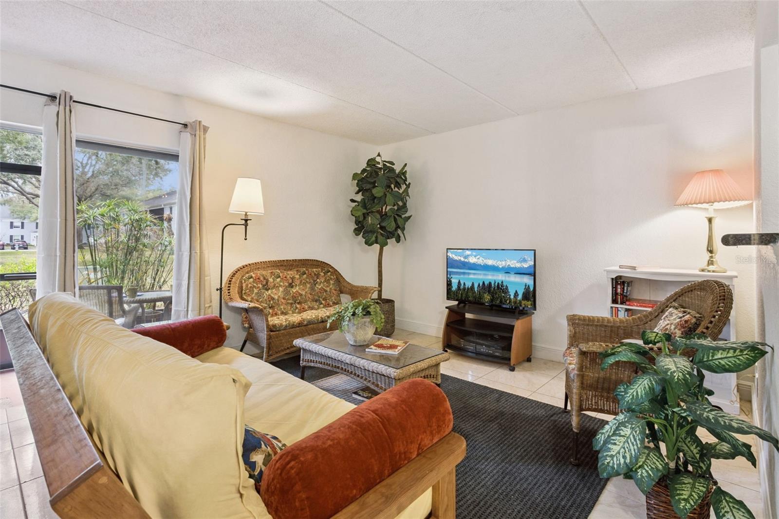 Image 3 of 32 For 291 Lewfield Circle 291