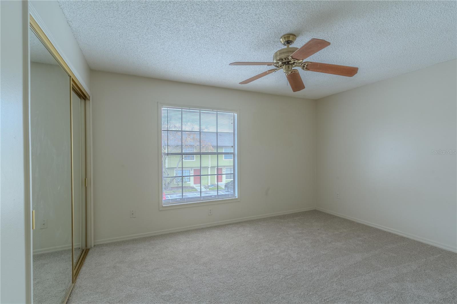 Image 14 of 20 For 3262 Oak Lake Place 139