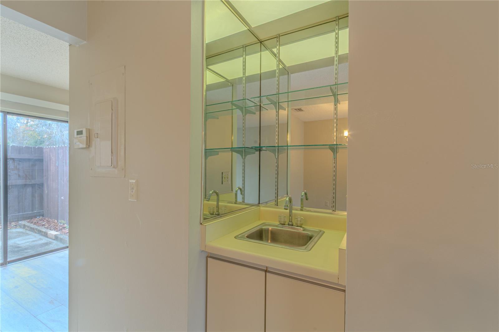 Image 17 of 20 For 3262 Oak Lake Place 139