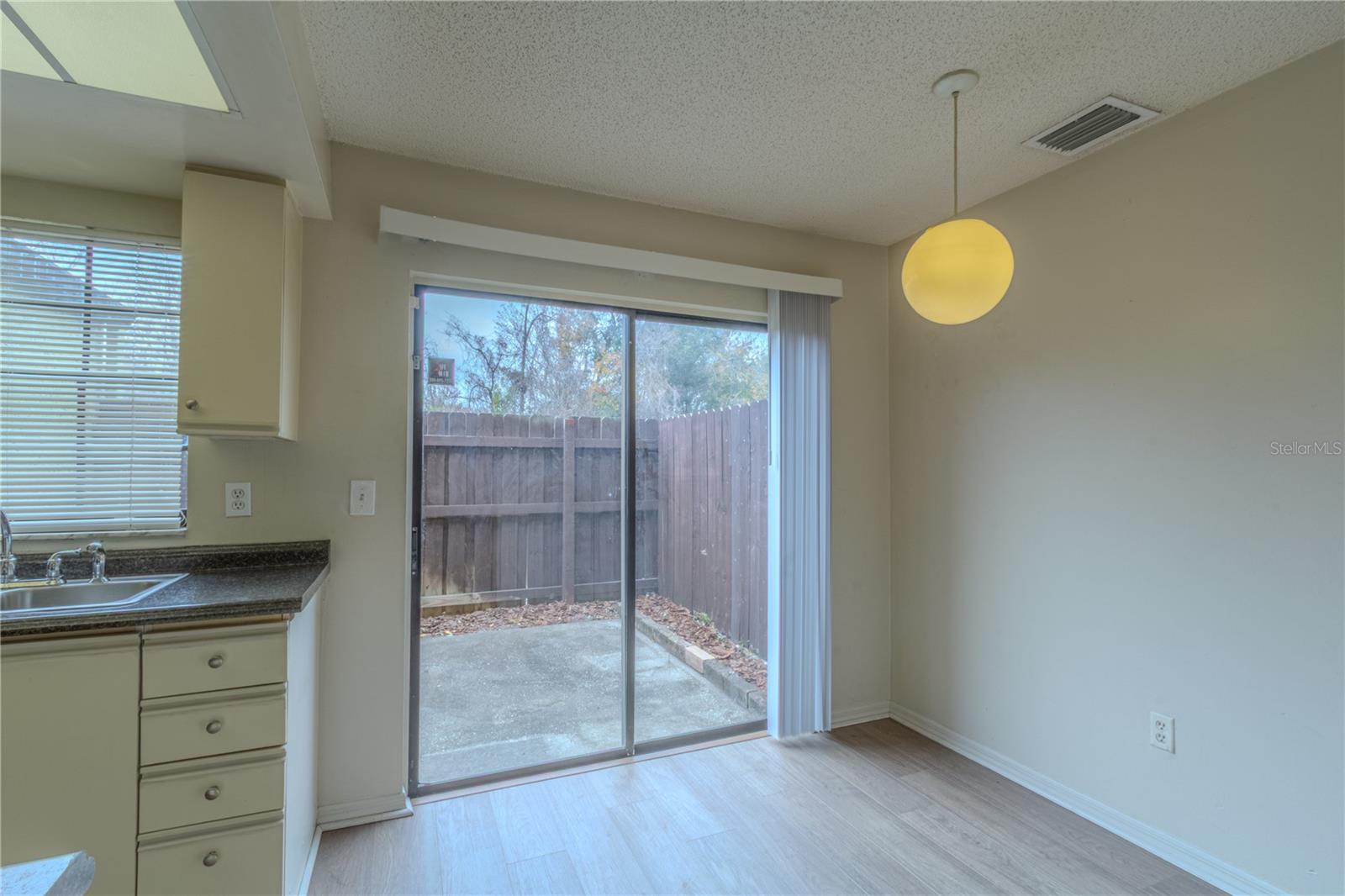 Image 5 of 20 For 3262 Oak Lake Place 139