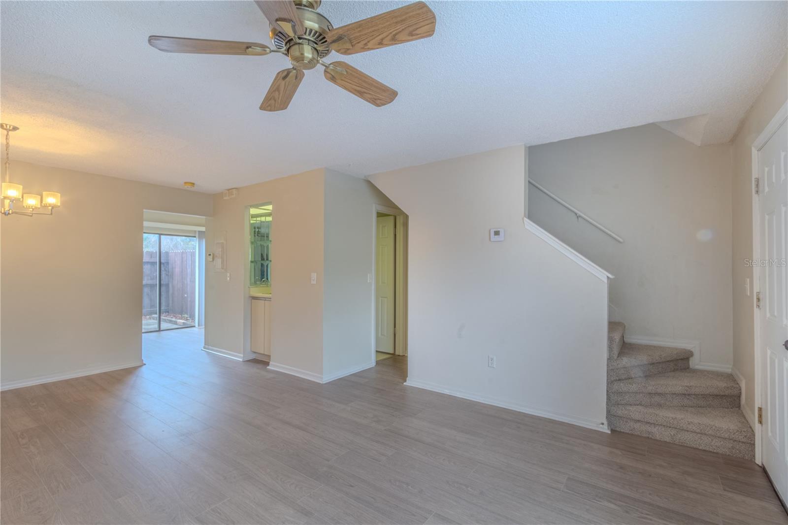 Image 8 of 20 For 3262 Oak Lake Place 139