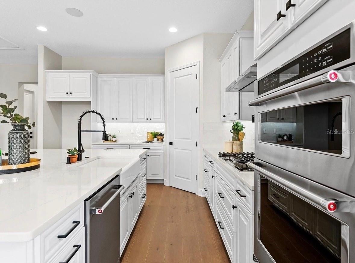 Image 4 of 20 For 16013 Vetta Drive