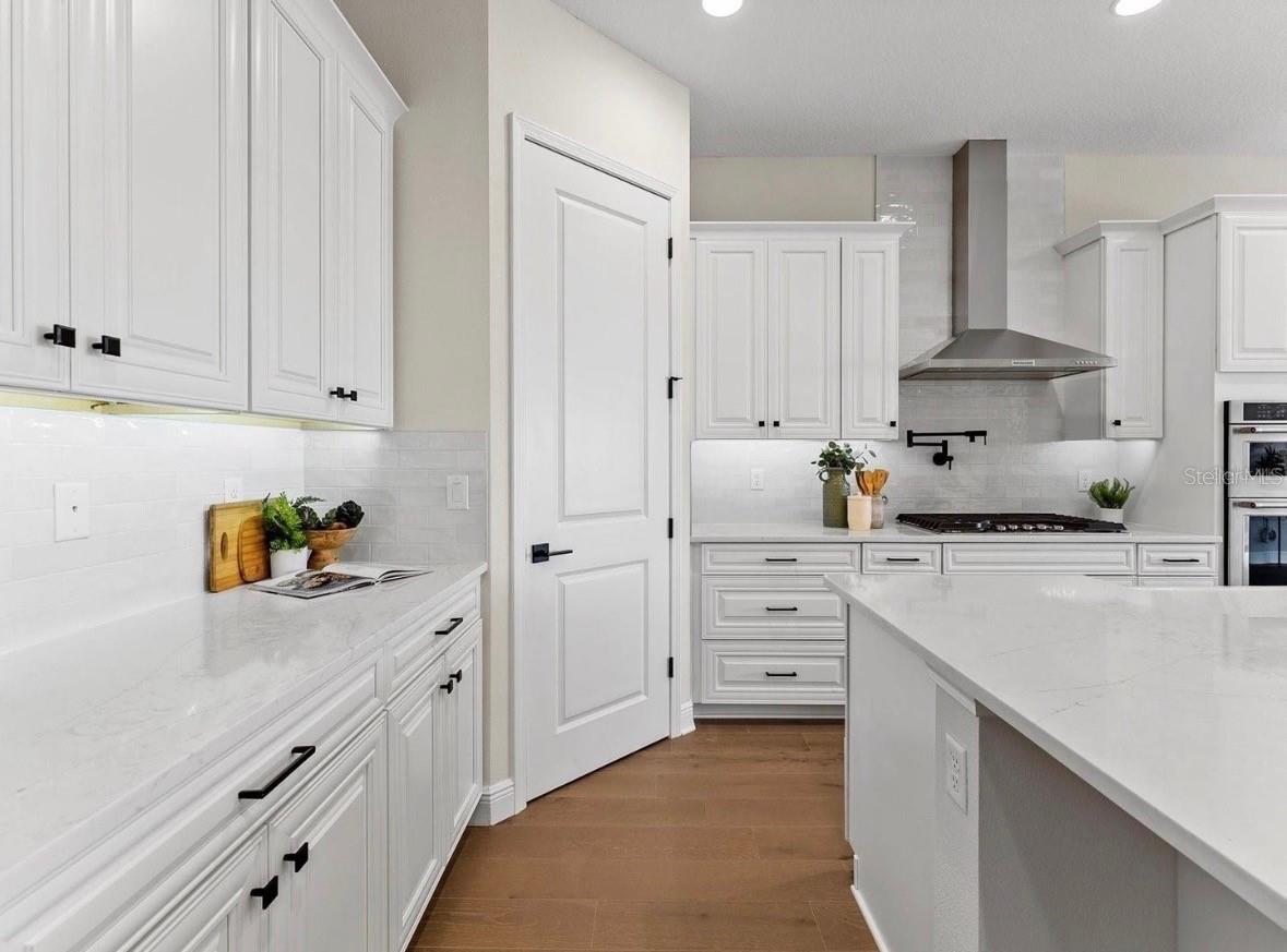 Image 6 of 20 For 16013 Vetta Drive