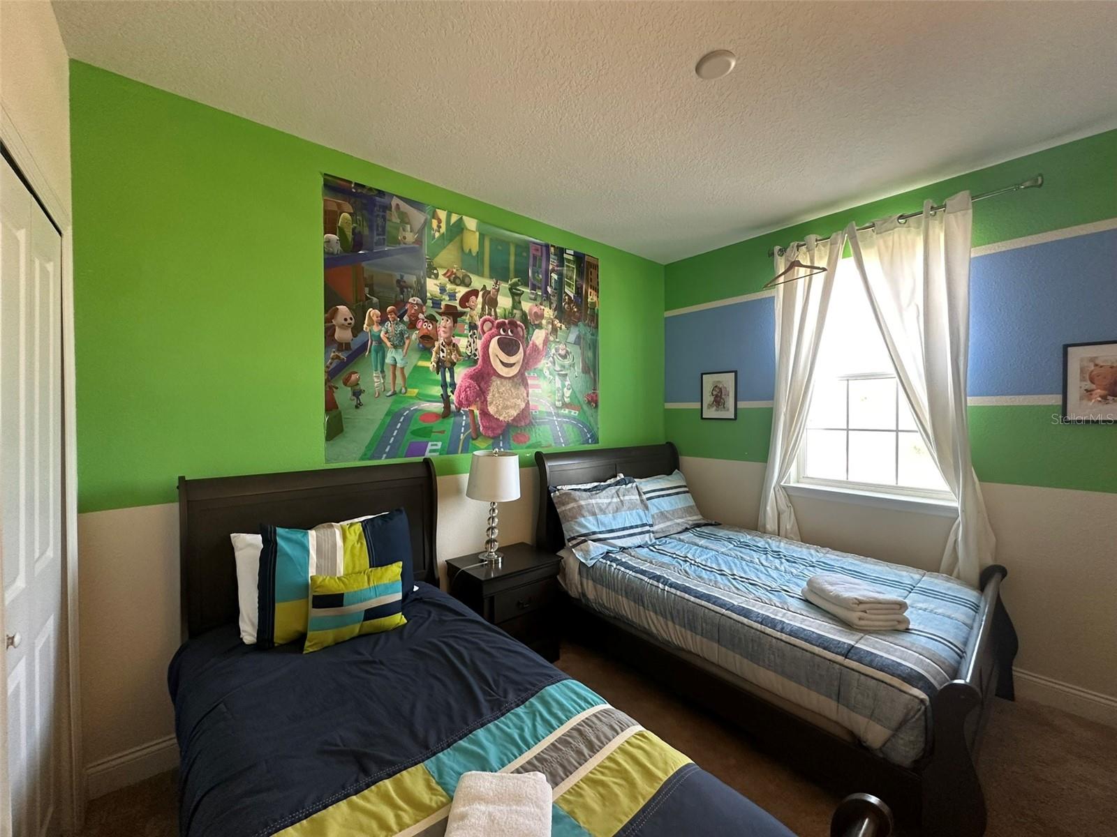 Image 17 of 31 For 186 Captiva Drive