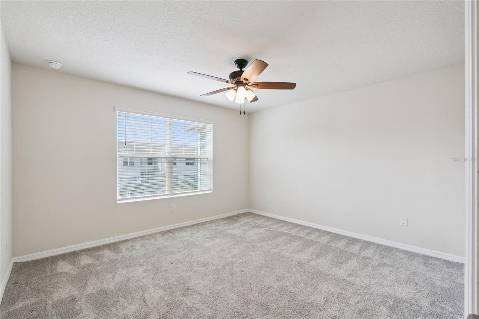 Image 19 of 28 For 4501 Sparkling Shell Avenue