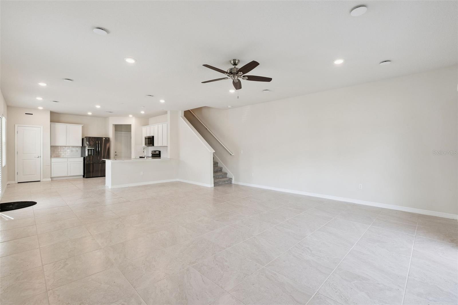 Image 4 of 28 For 4501 Sparkling Shell Avenue