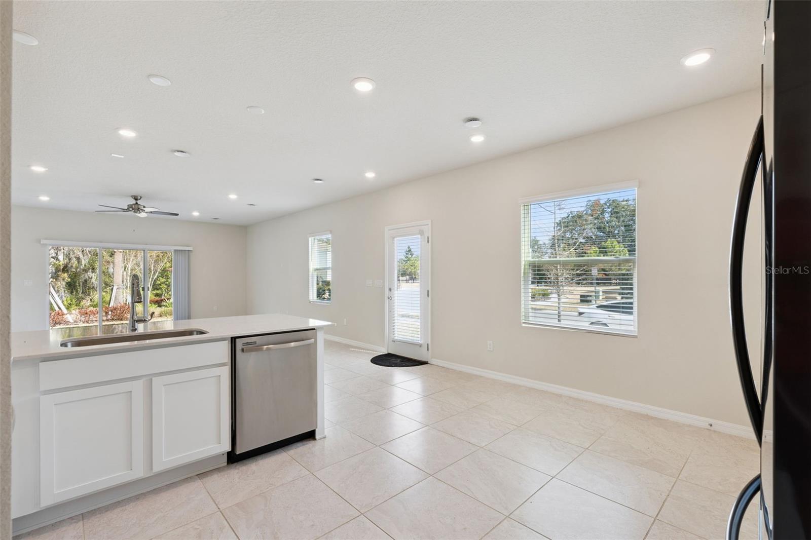 Image 9 of 28 For 4501 Sparkling Shell Avenue