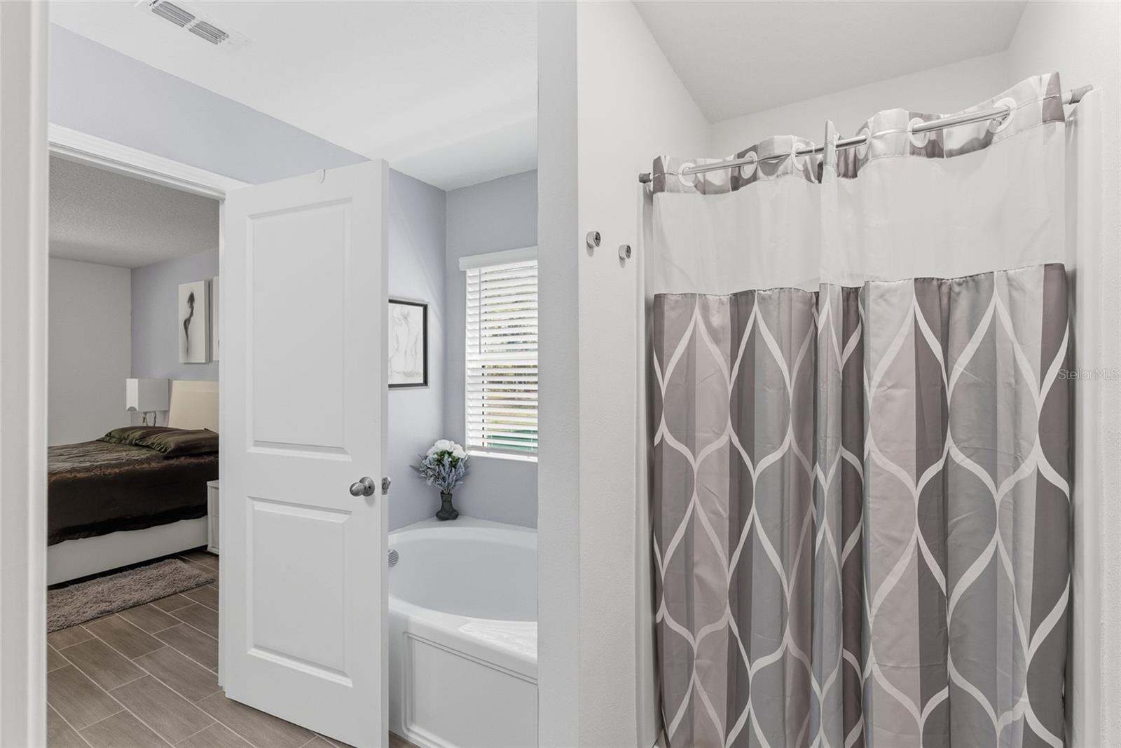 Image 12 of 19 For 2949 Firethorn Avenue 1