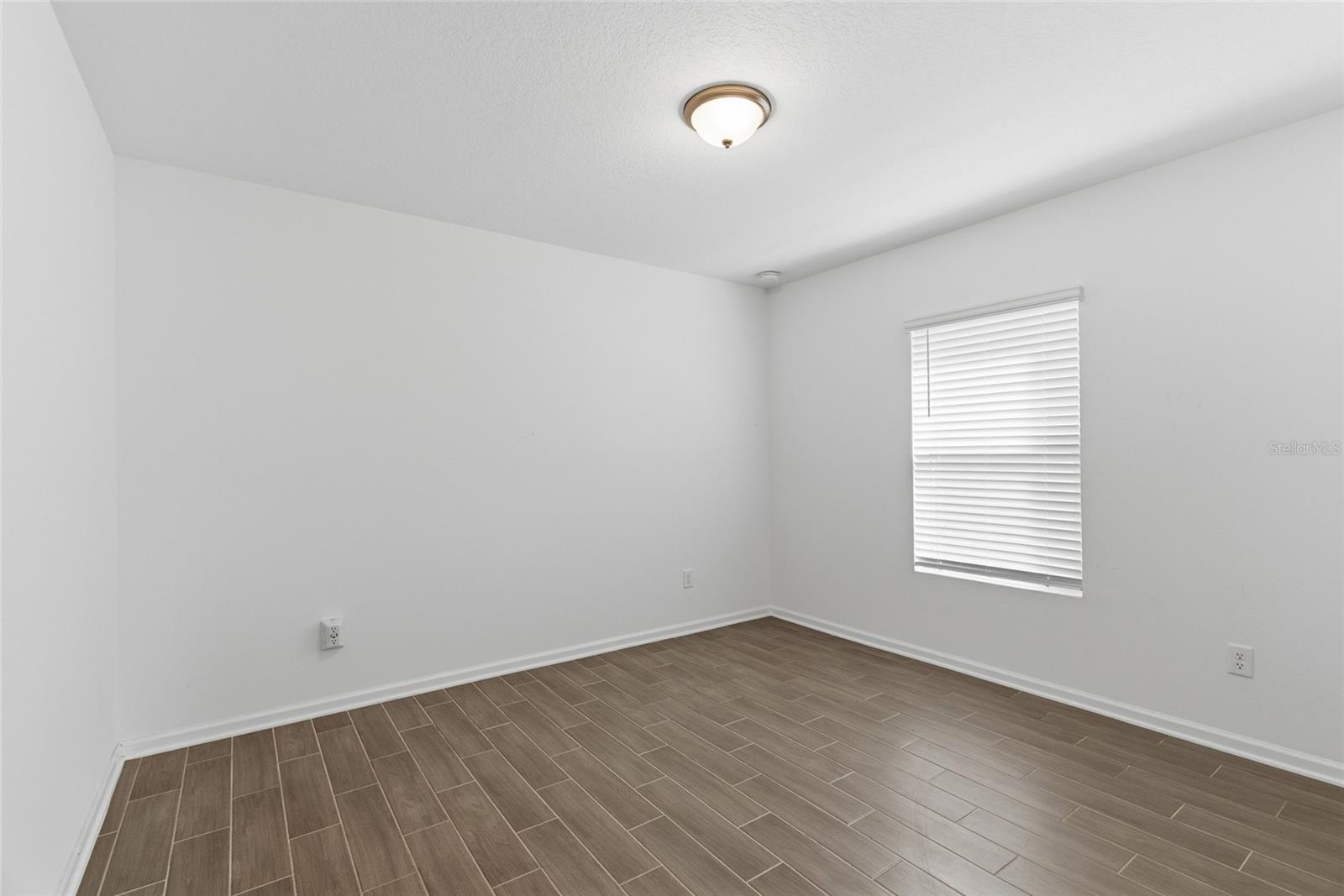 Image 16 of 19 For 2949 Firethorn Avenue 1