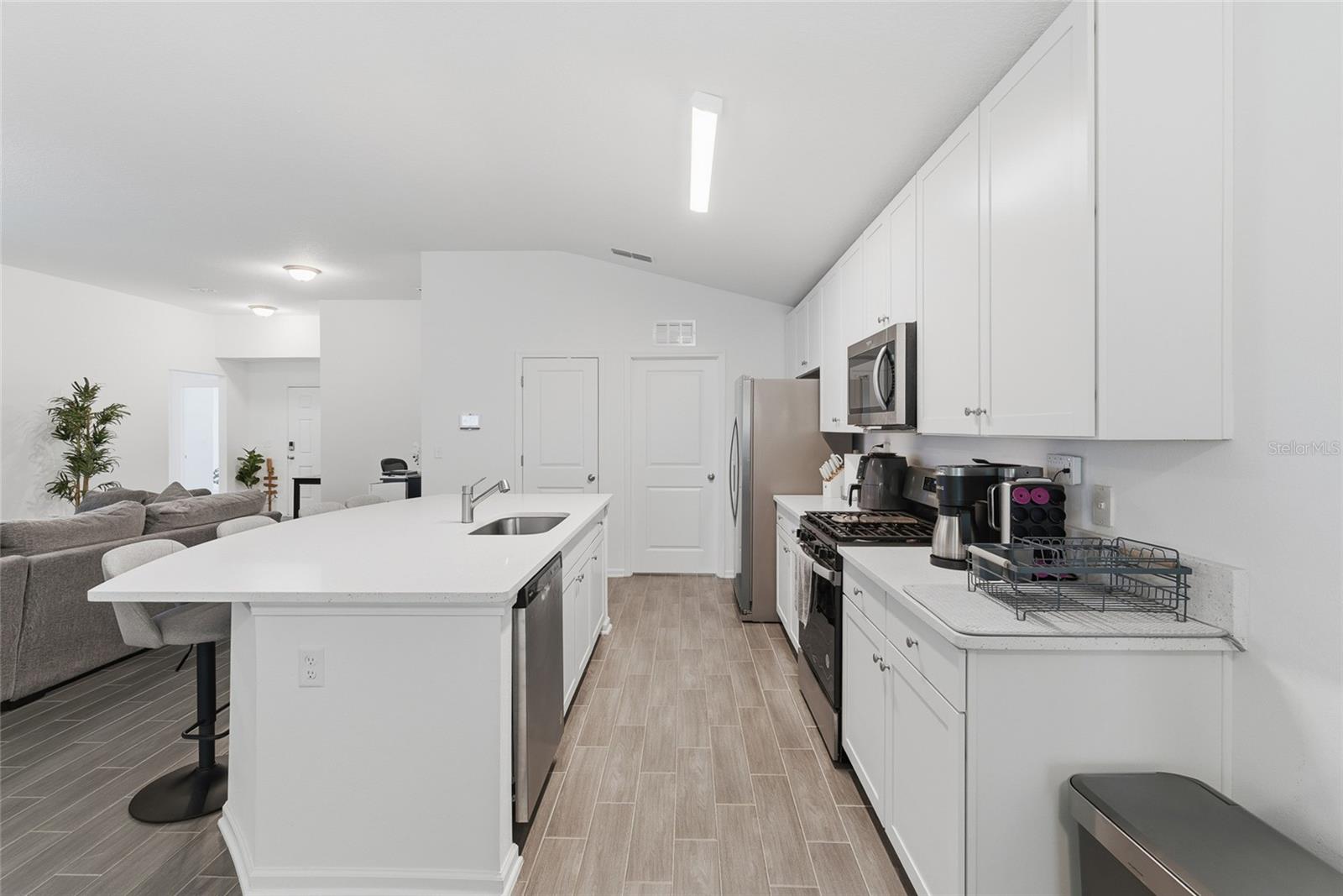 Image 8 of 19 For 2949 Firethorn Avenue 1