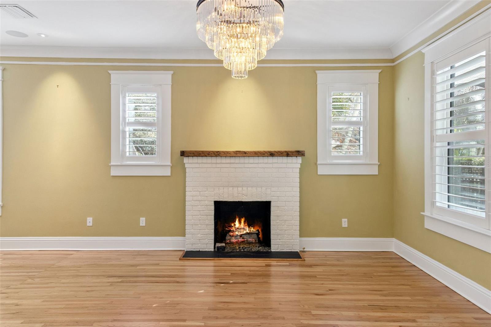 Image 10 of 63 For 926 Shadowlawn Avenue