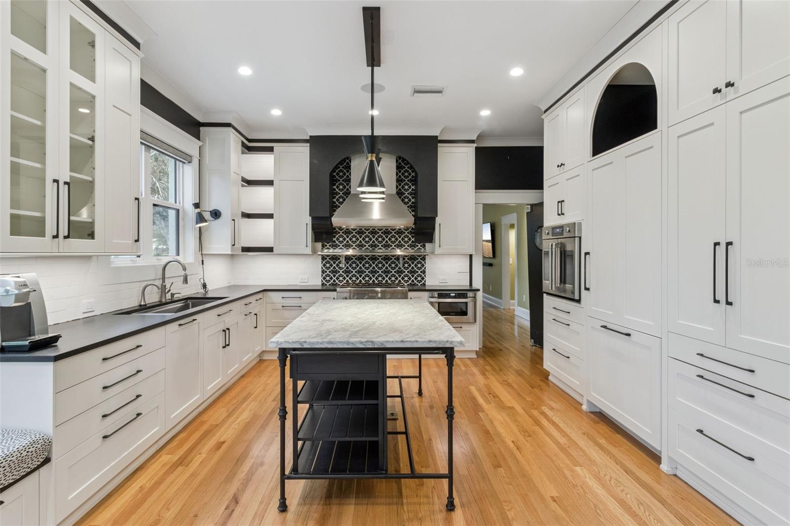 Image 16 of 63 For 926 Shadowlawn Avenue