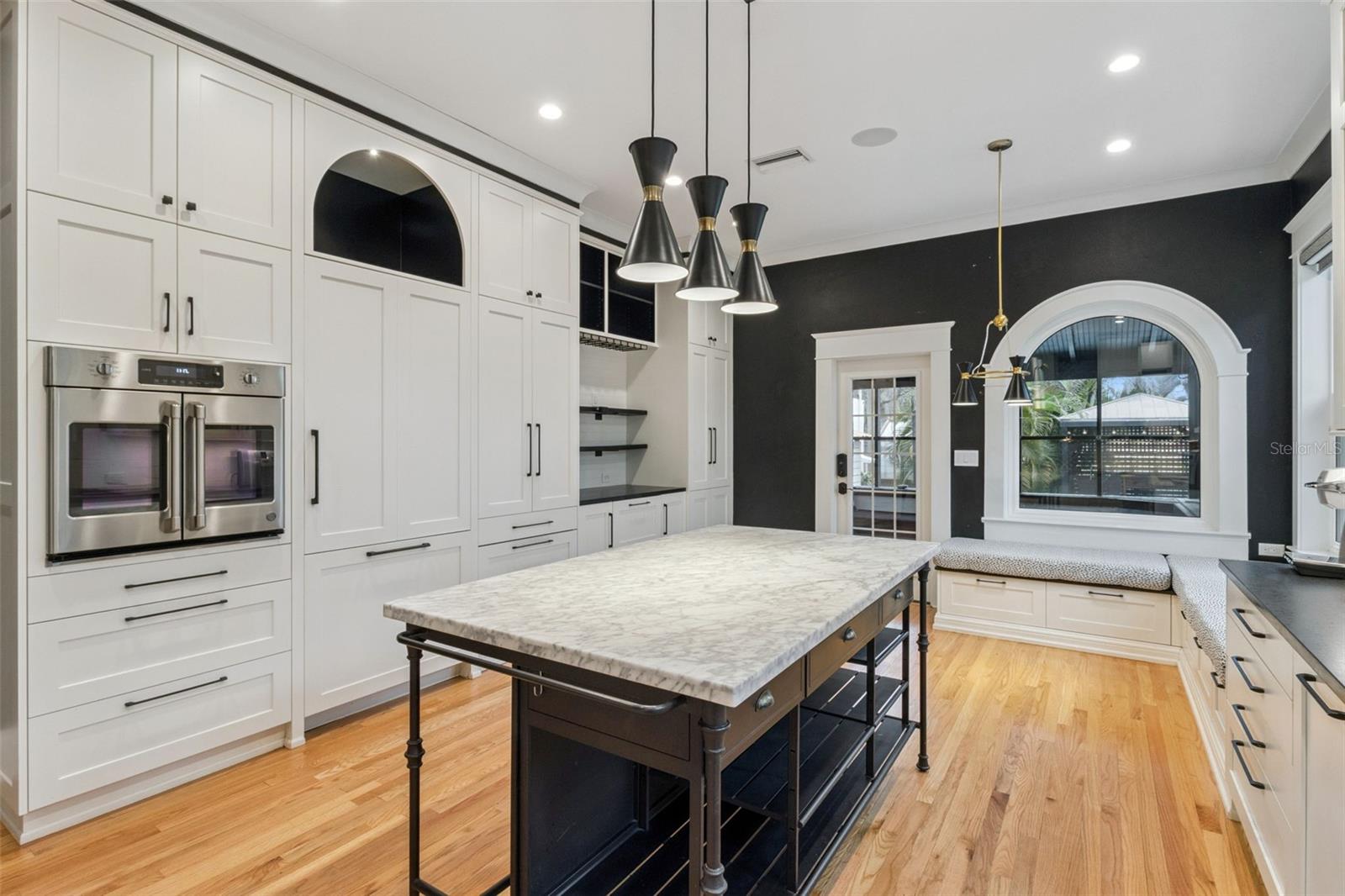 Image 17 of 63 For 926 Shadowlawn Avenue