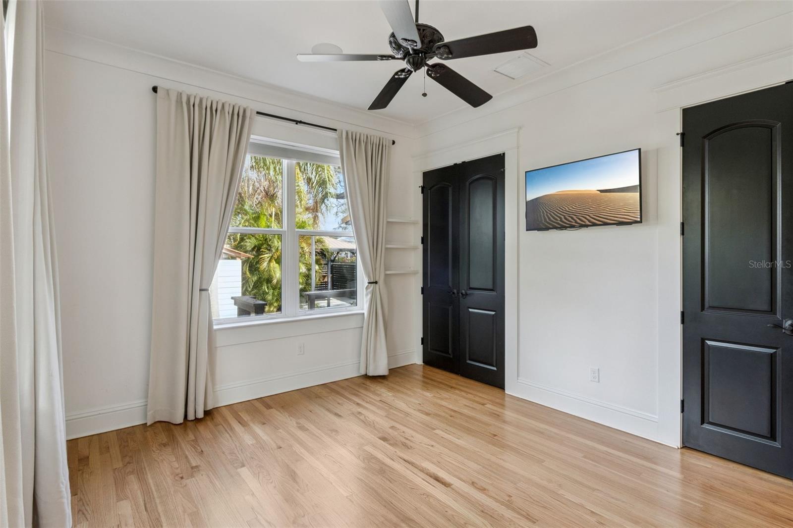 Image 27 of 63 For 926 Shadowlawn Avenue