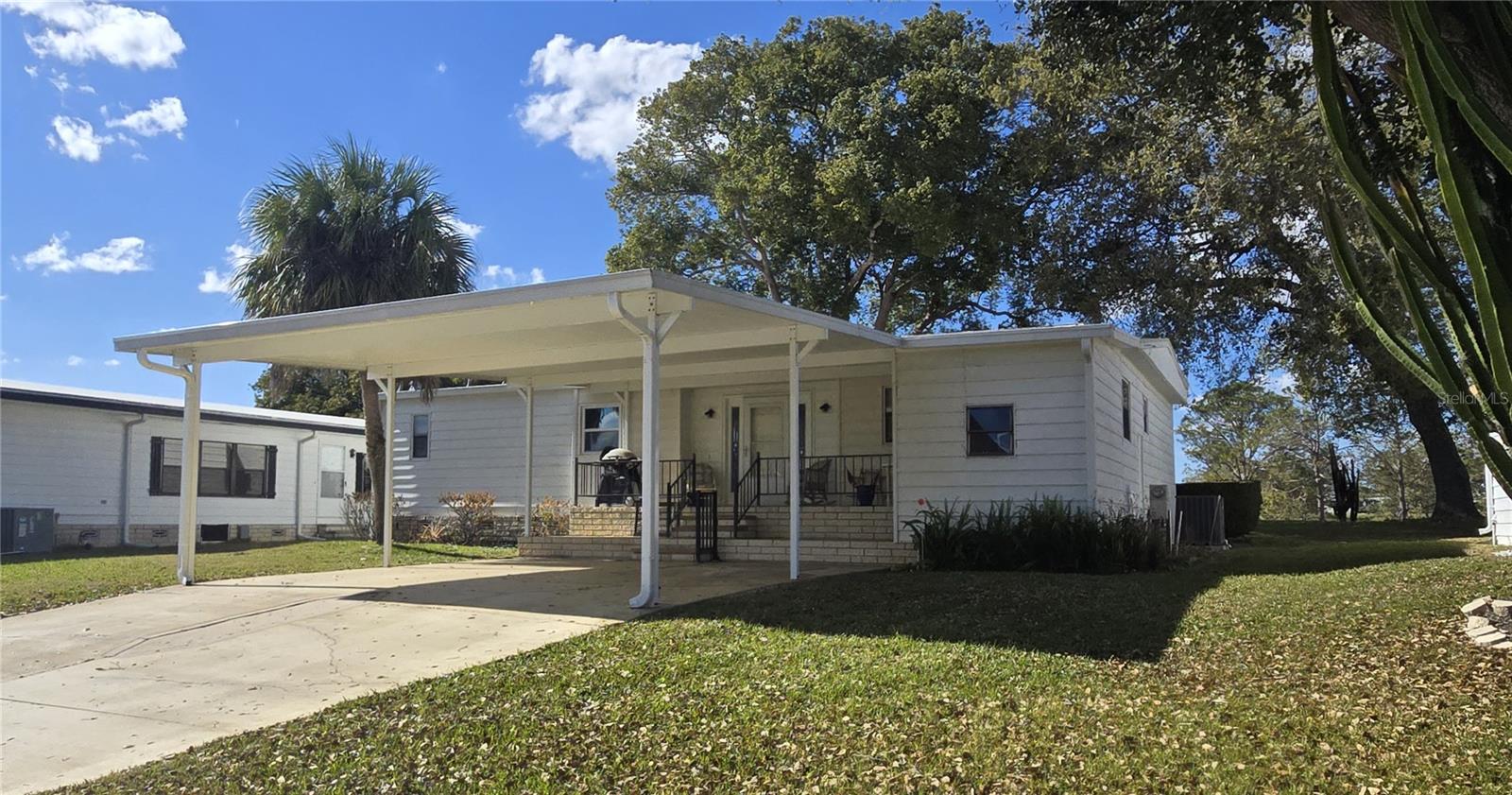 Image 3 of 32 For 3405 Overlook Road 1623