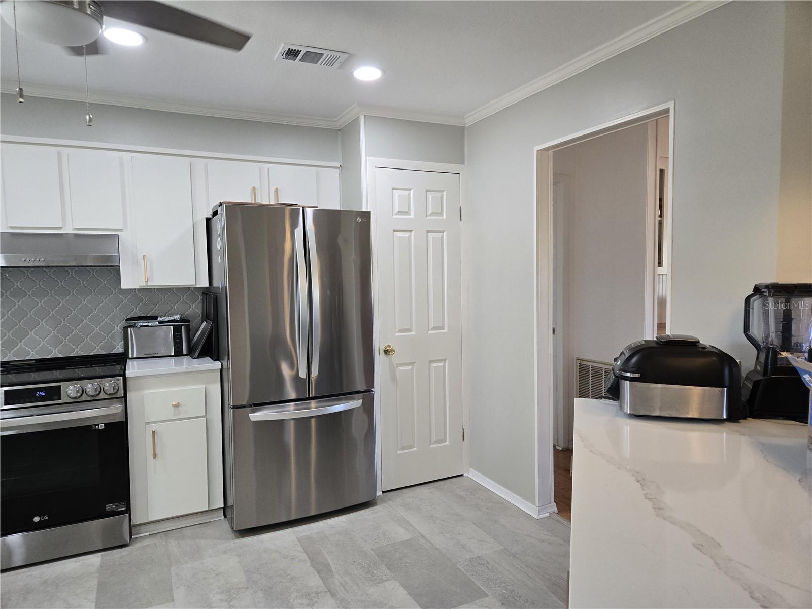 Image 30 of 32 For 3405 Overlook Road 1623