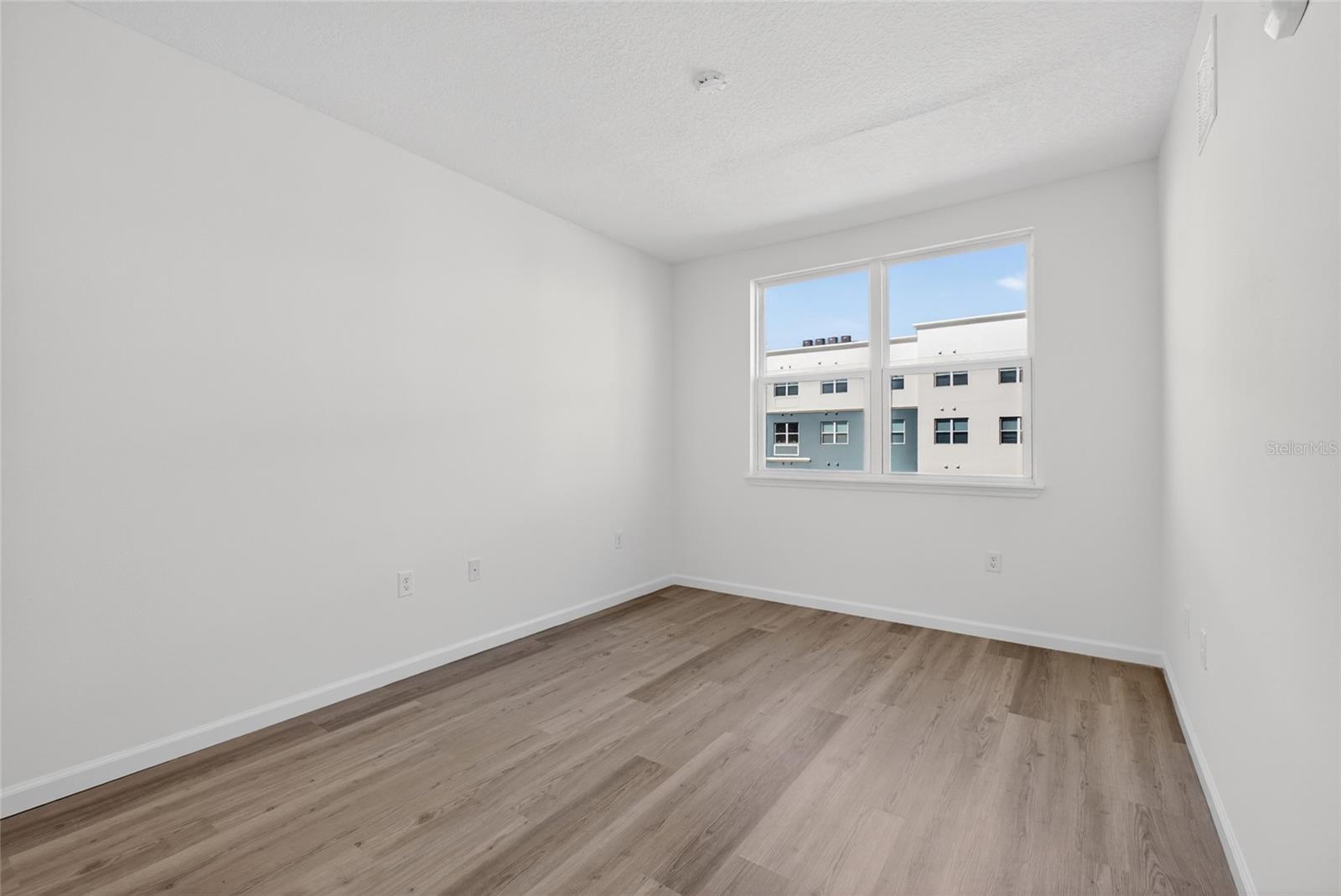 Image 6 of 24 For 1230 Southstation Place 311