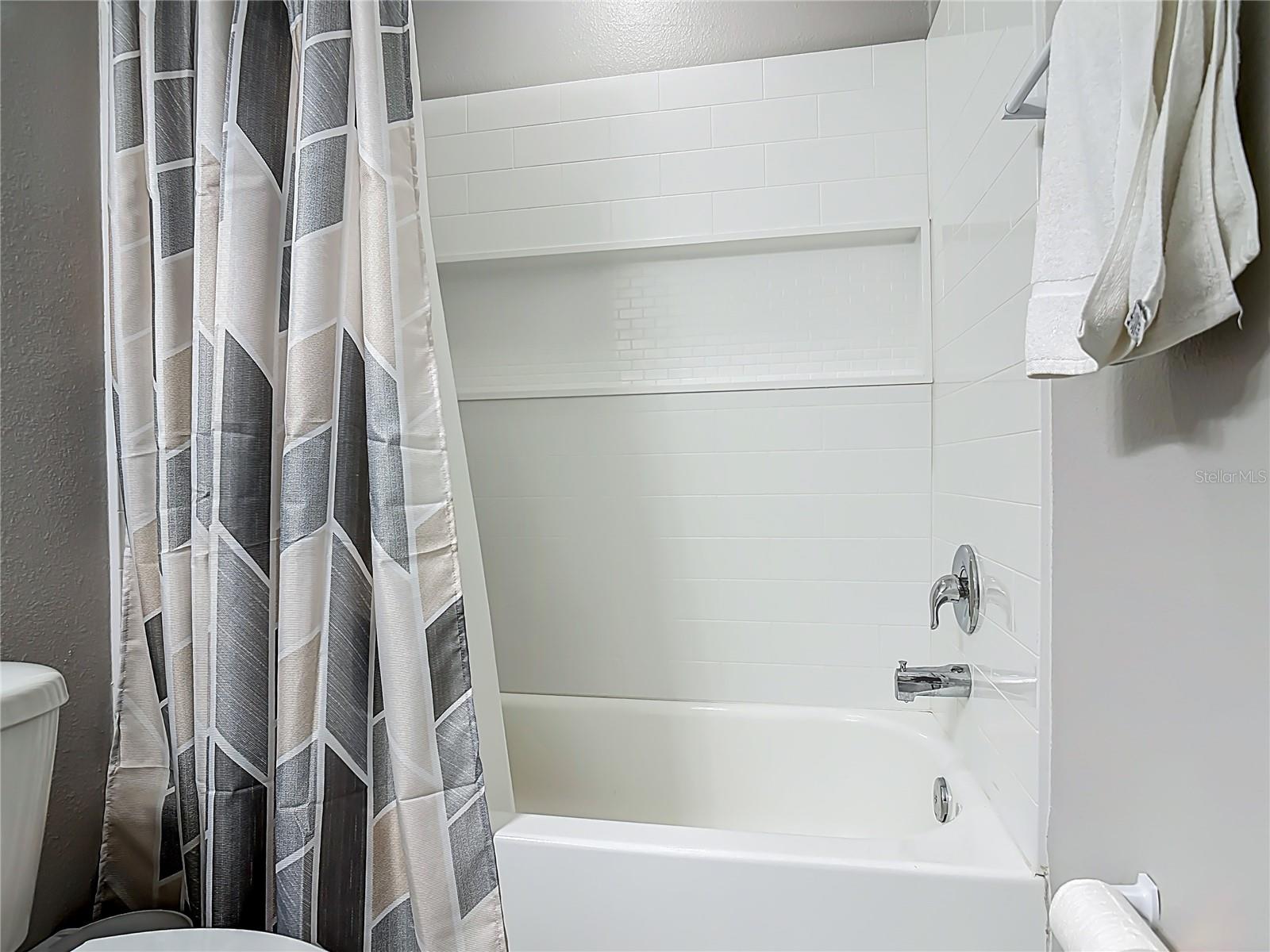 Image 29 of 47 For 640 Chestnut Avenue