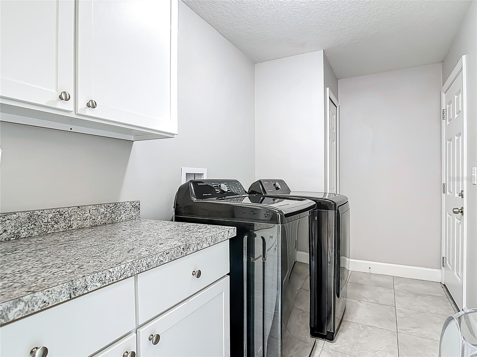 Image 35 of 47 For 640 Chestnut Avenue