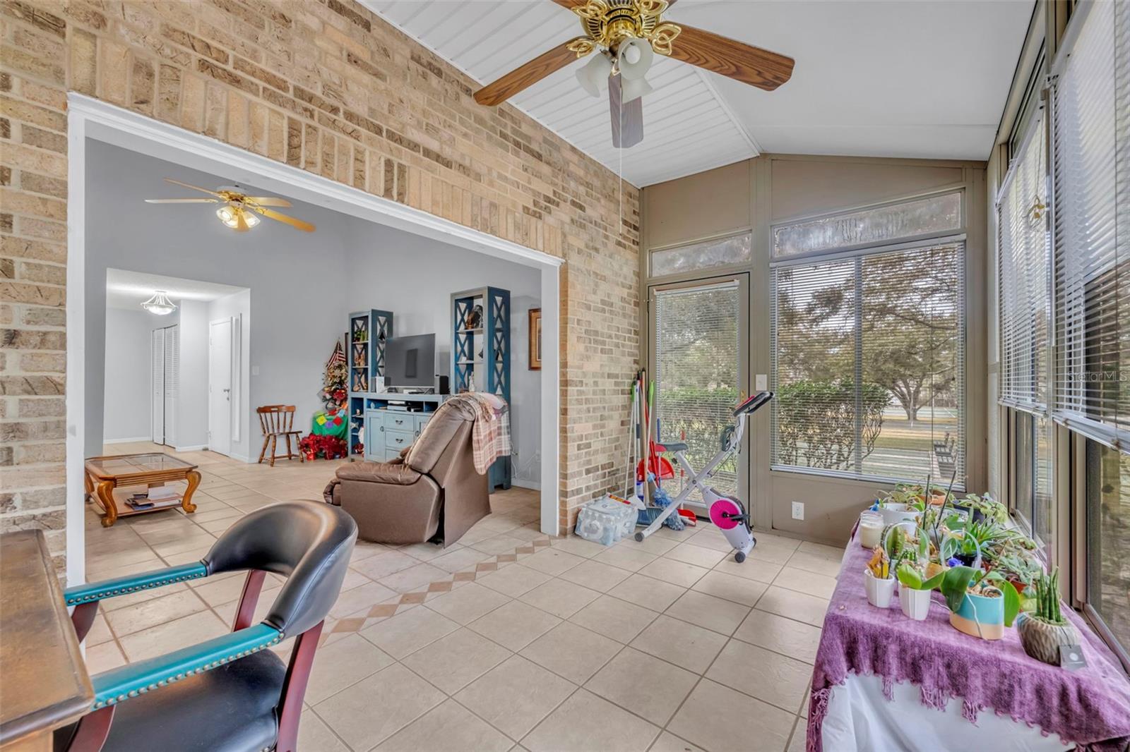 Image 10 of 29 For 451 Oak Haven Drive