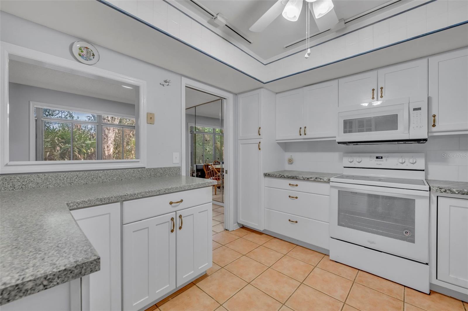 Image 11 of 29 For 451 Oak Haven Drive