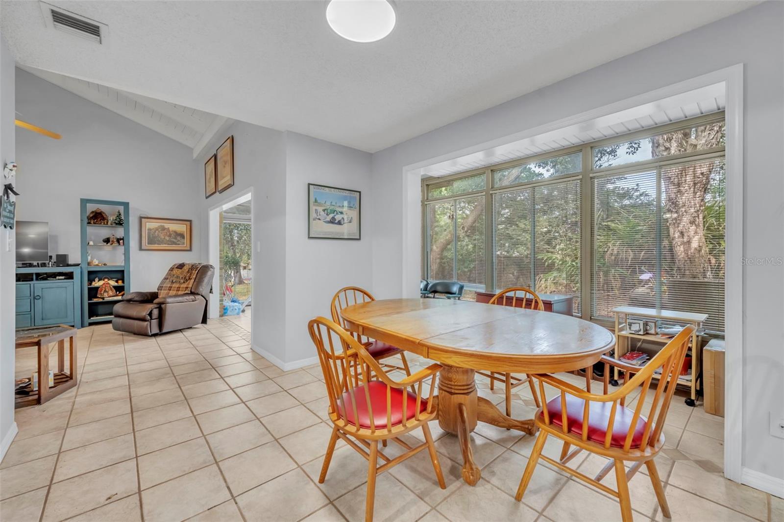 Image 17 of 29 For 451 Oak Haven Drive