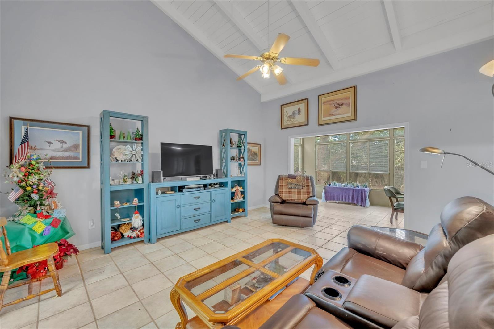 Image 7 of 29 For 451 Oak Haven Drive