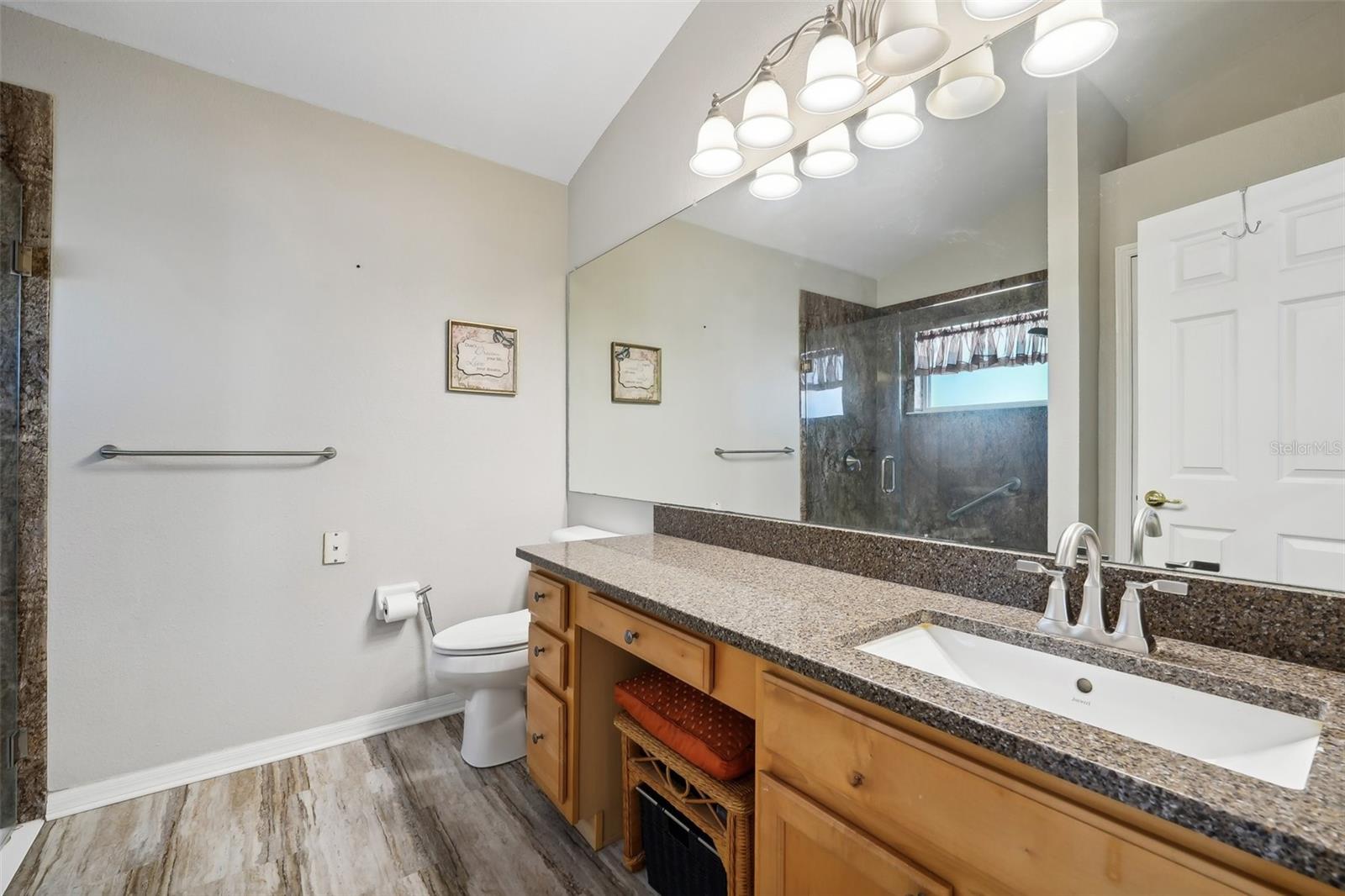 Image 14 of 34 For 2302 Edmonton Court