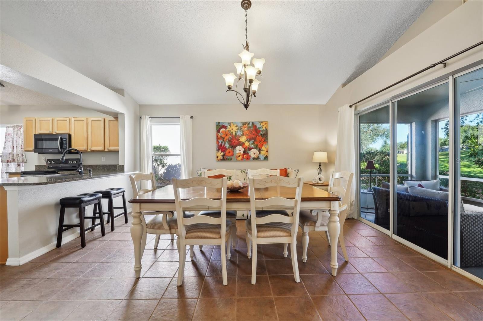 Image 4 of 34 For 2302 Edmonton Court