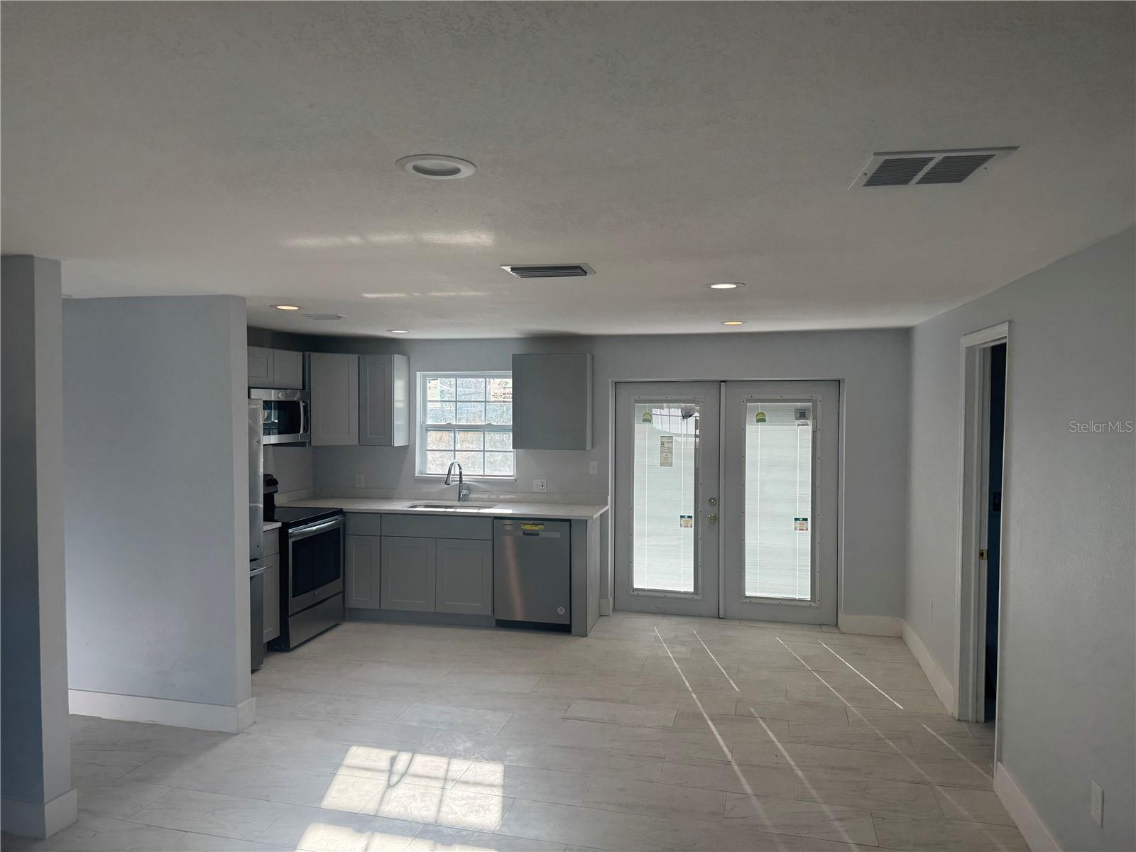 Image 2 of 23 For 135 Bob Thomas Circle