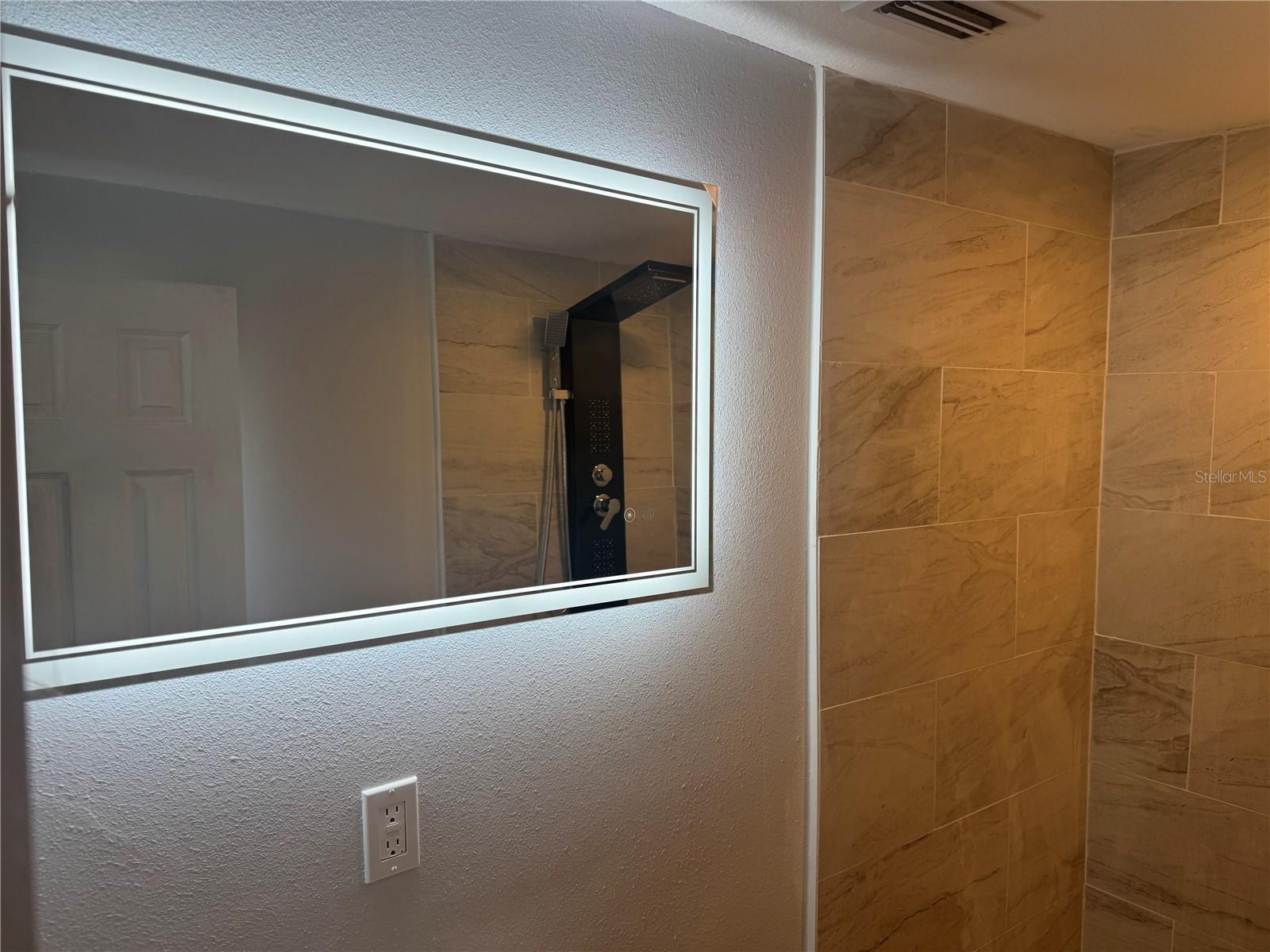 Image 7 of 23 For 135 Bob Thomas Circle