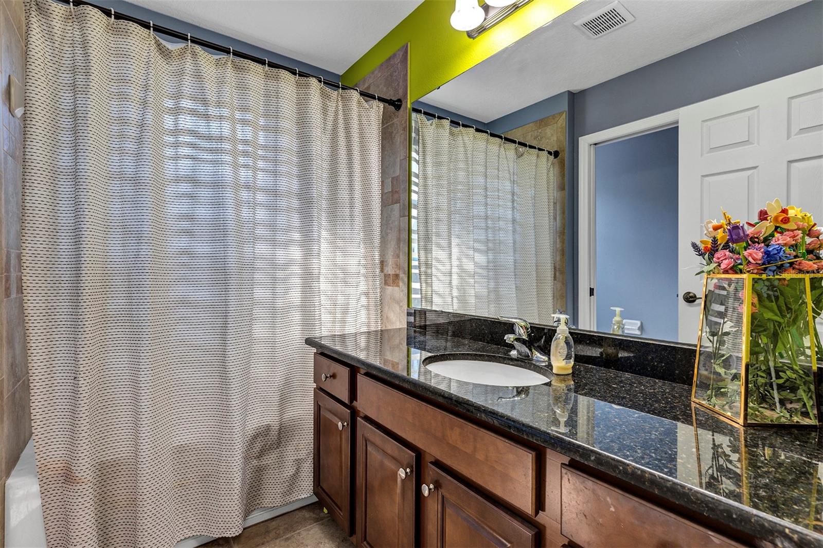 Image 34 of 54 For 16228 Mead Street