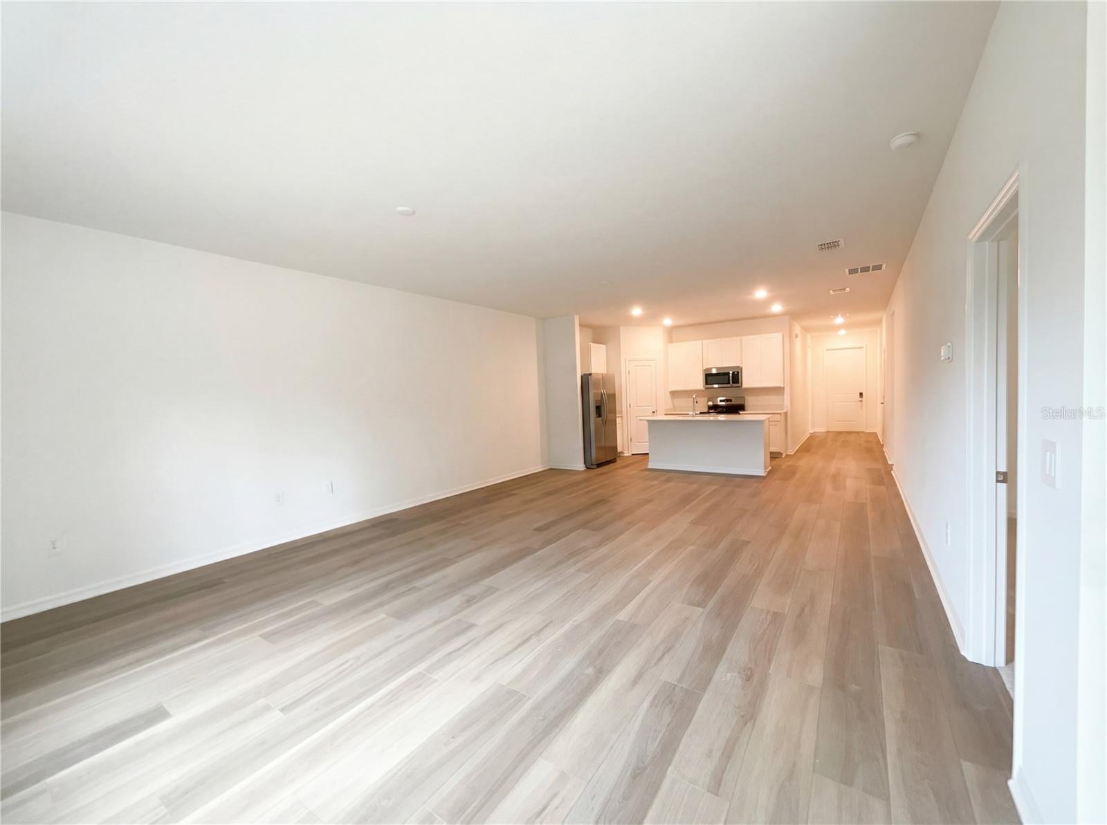 Image 18 of 19 For 19654 82nd Loop