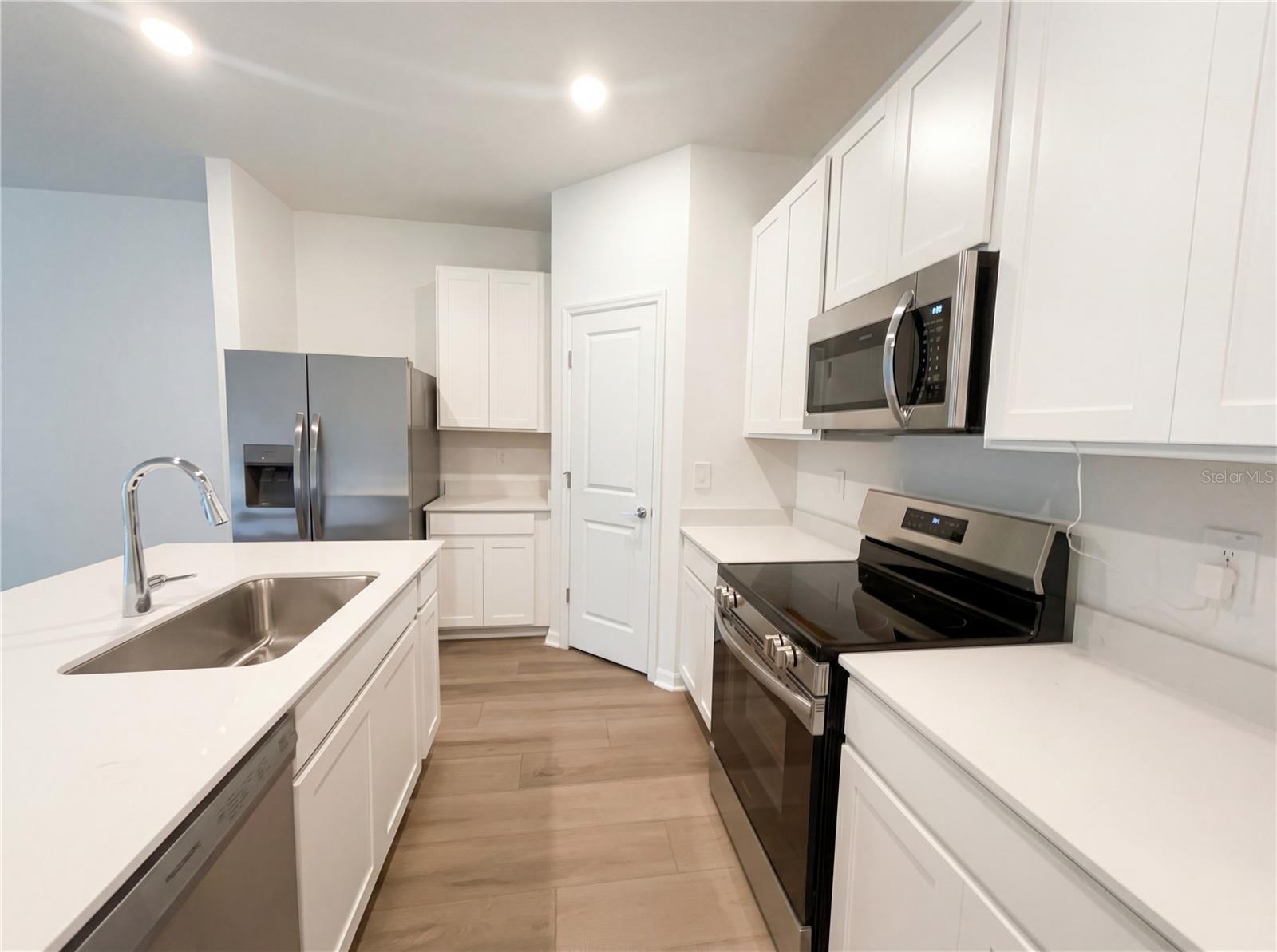 Image 2 of 19 For 19654 82nd Loop