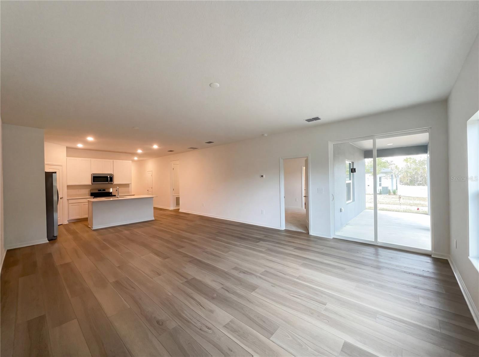 Image 3 of 19 For 19654 82nd Loop