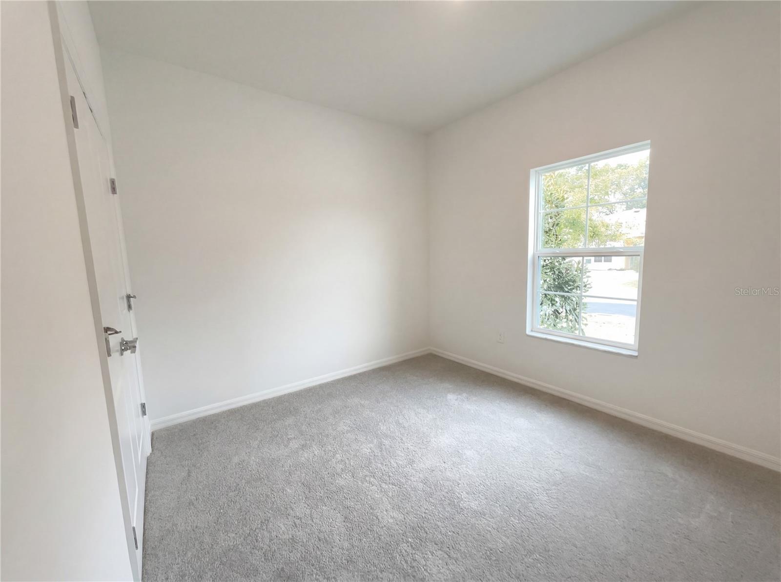 Image 6 of 19 For 19654 82nd Loop