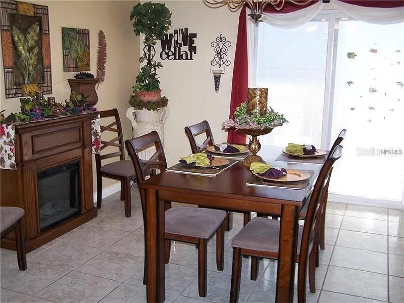 Image 3 of 11 For 2011 Plainfield Drive