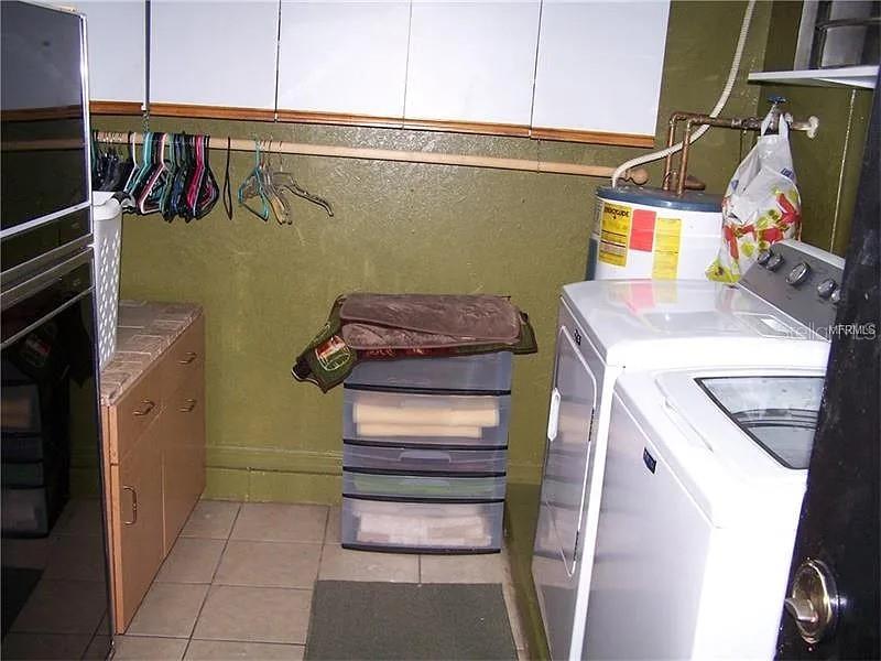 Image 4 of 11 For 2011 Plainfield Drive