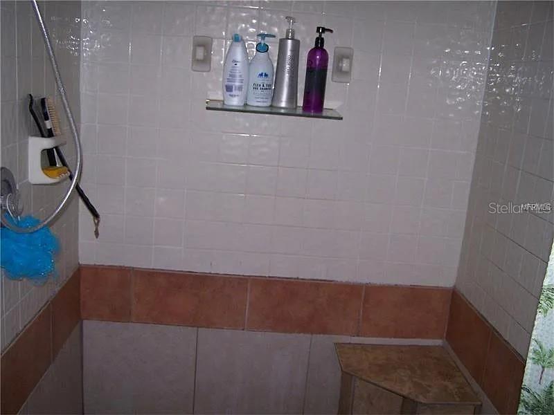 Image 7 of 11 For 2011 Plainfield Drive