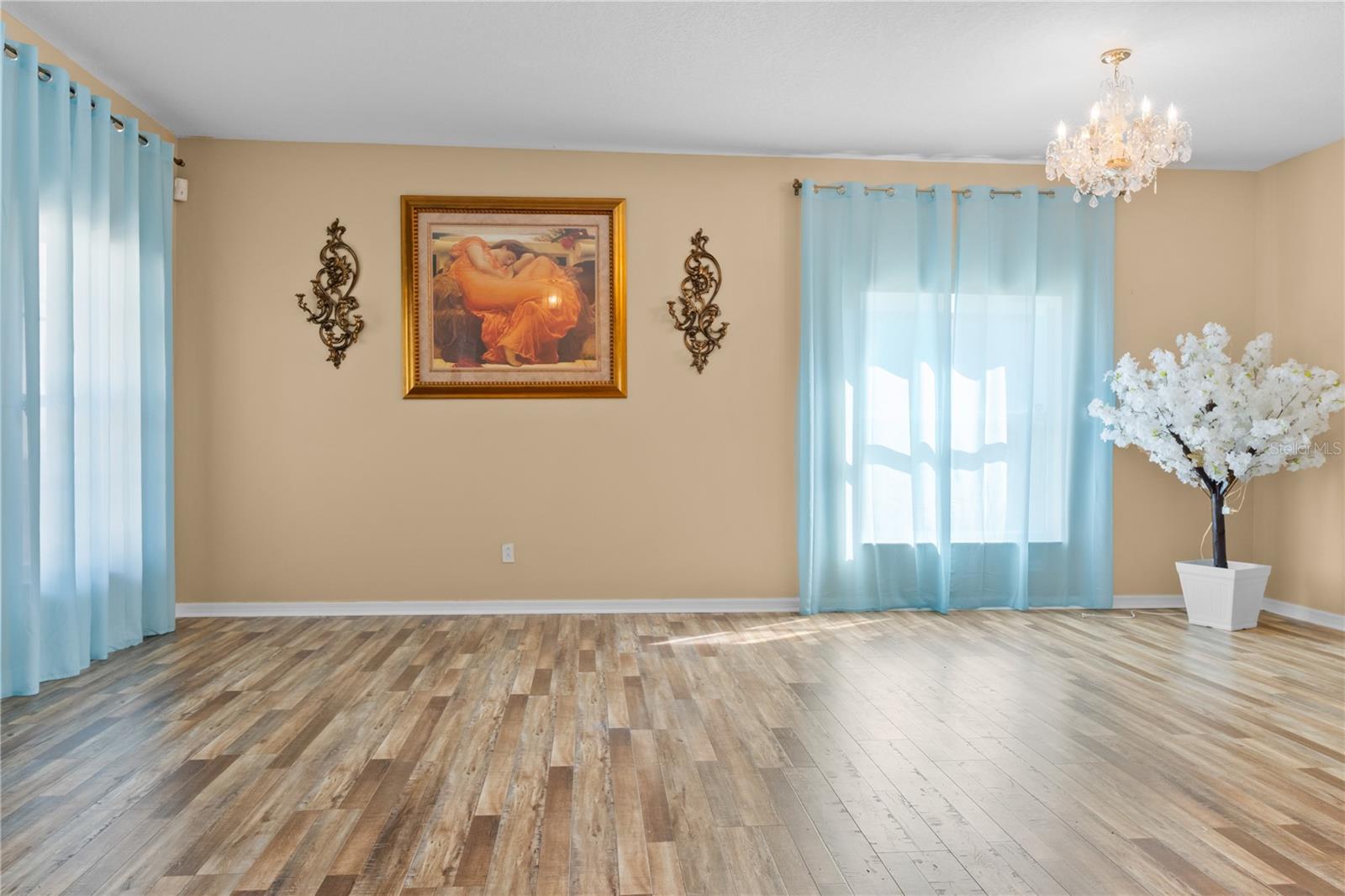 Image 3 of 18 For 3663 Daydream Place