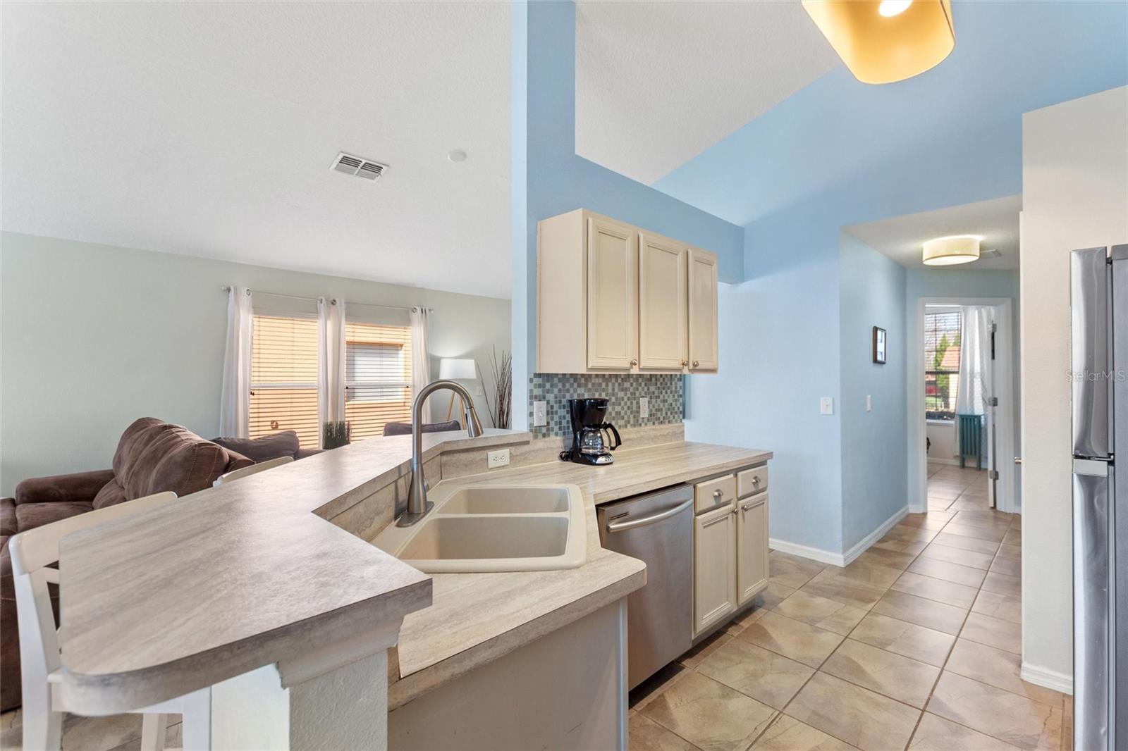 Image 11 of 41 For 816 Solana Circle