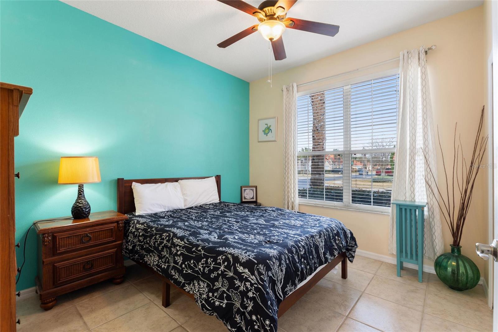 Image 13 of 41 For 816 Solana Circle