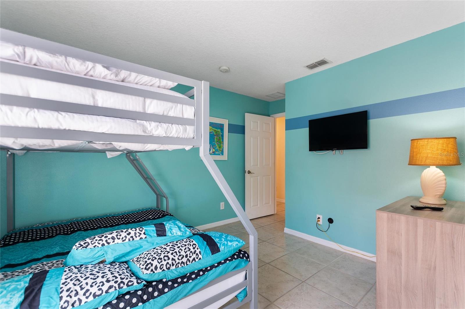 Image 18 of 41 For 816 Solana Circle