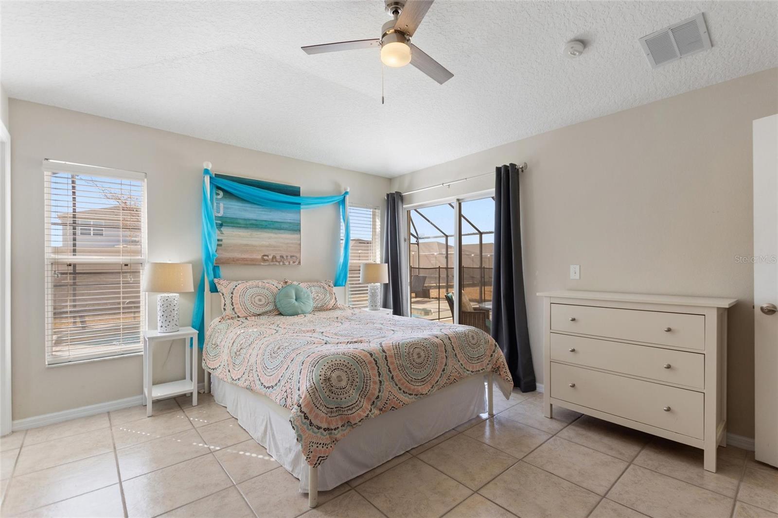 Image 22 of 41 For 816 Solana Circle