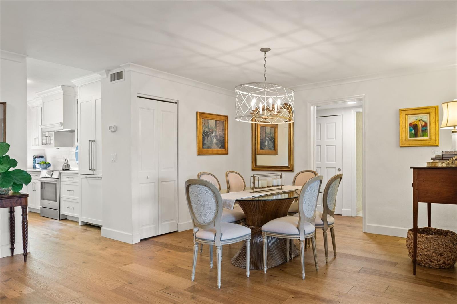 Image 13 of 53 For 100 Interlachen Avenue 101