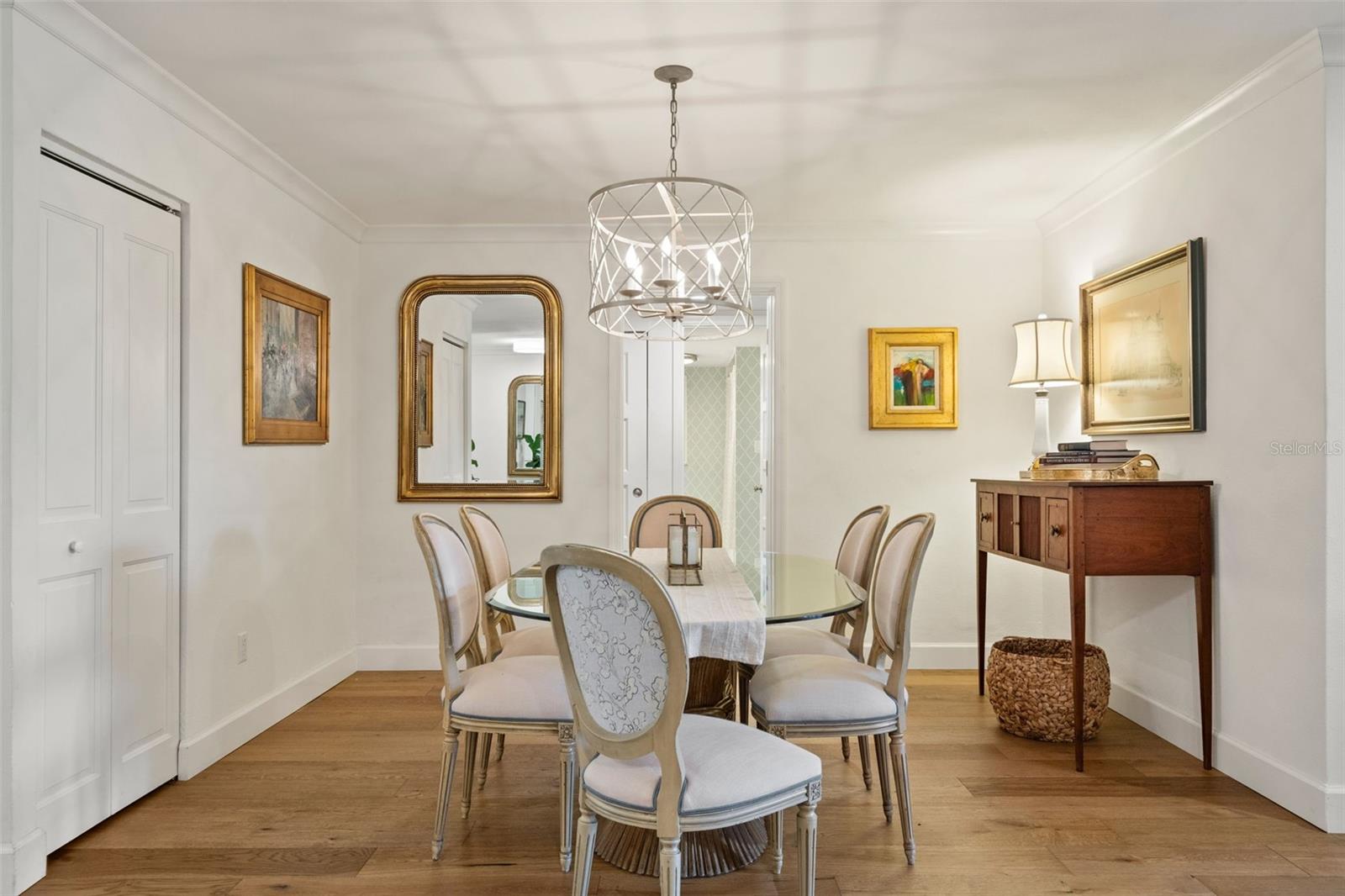 Image 21 of 53 For 100 Interlachen Avenue 101