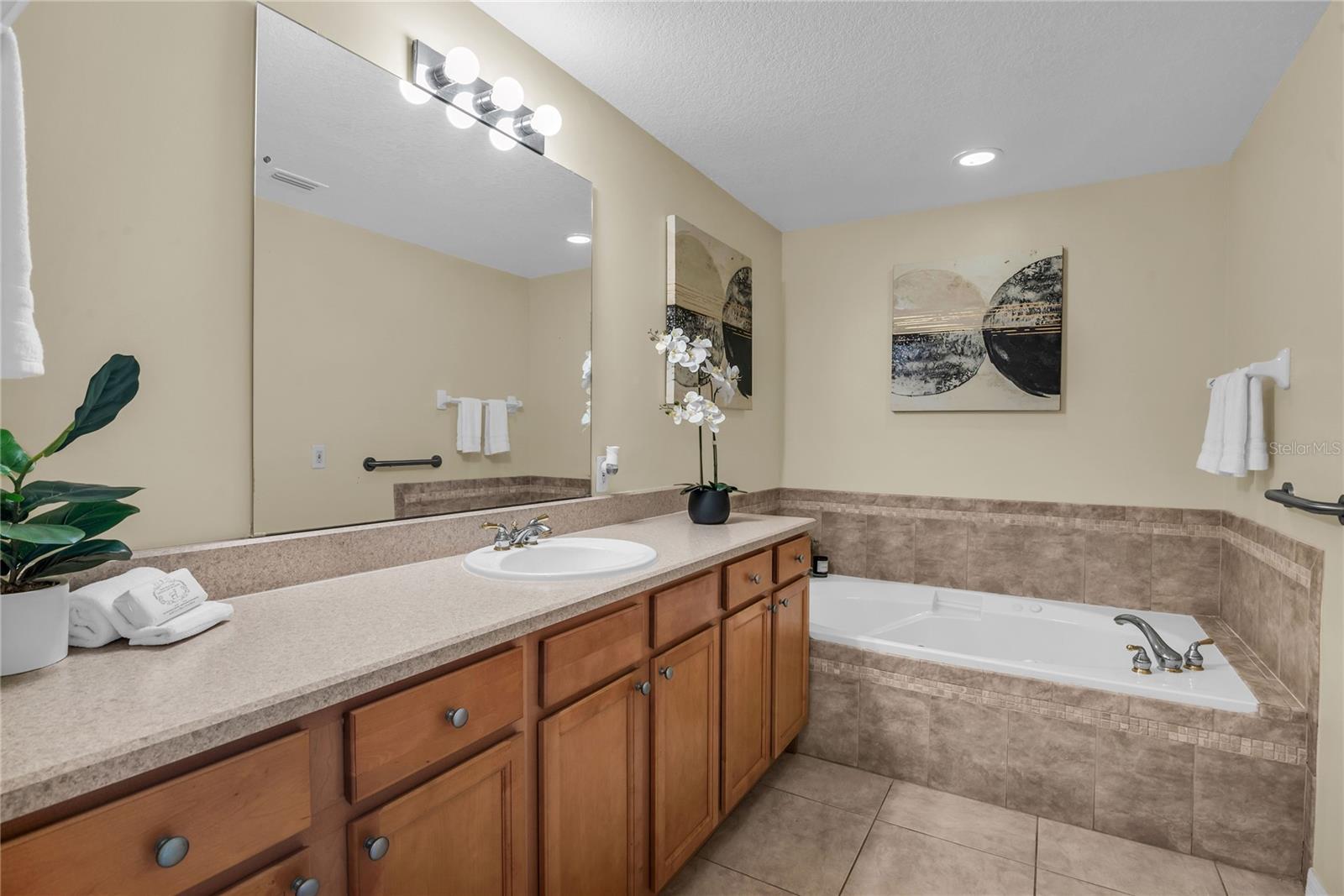 Image 25 of 32 For 1111 Audubon Way