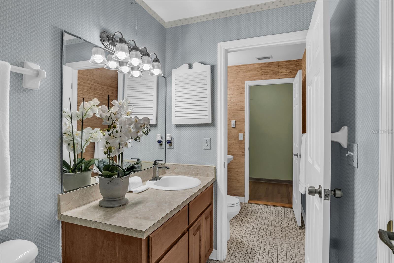 Image 7 of 32 For 1111 Audubon Way