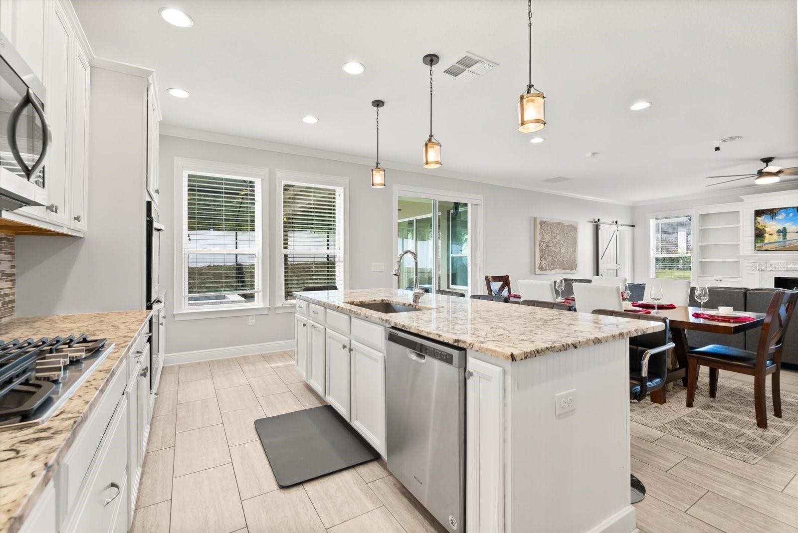 Image 17 of 53 For 4262 Caplock Street